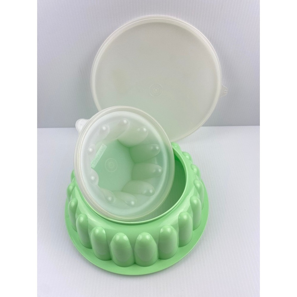 Tupperware Jel-Ring Jello Mold Mint Green Vintage Kitchenware Dessert Ring